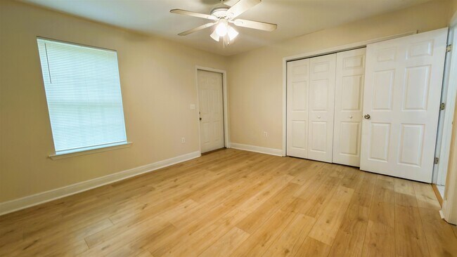 Building Photo - 3189 Sawtooth Dr