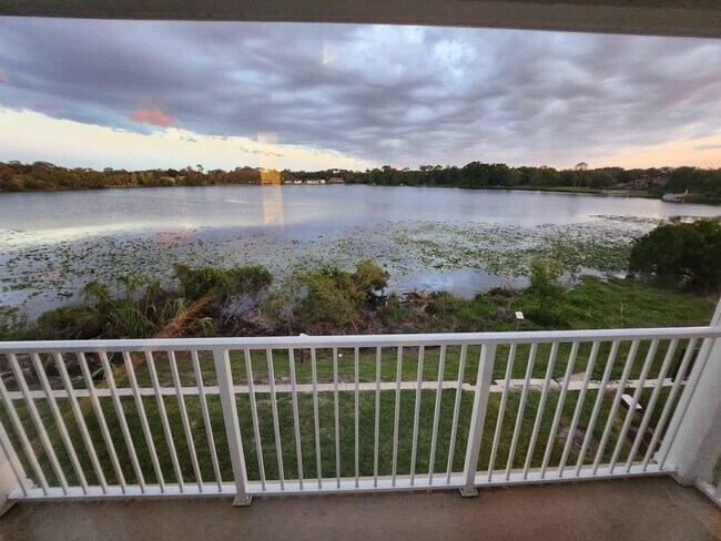 Building Photo - 913 Grand Wildmere Cove