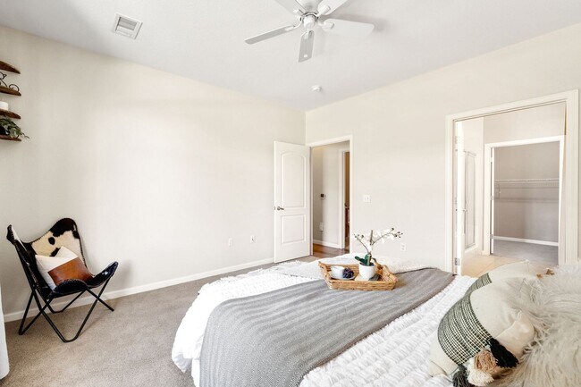 Building Photo - Spacious 3BR + Loft in the Palomino Park C...