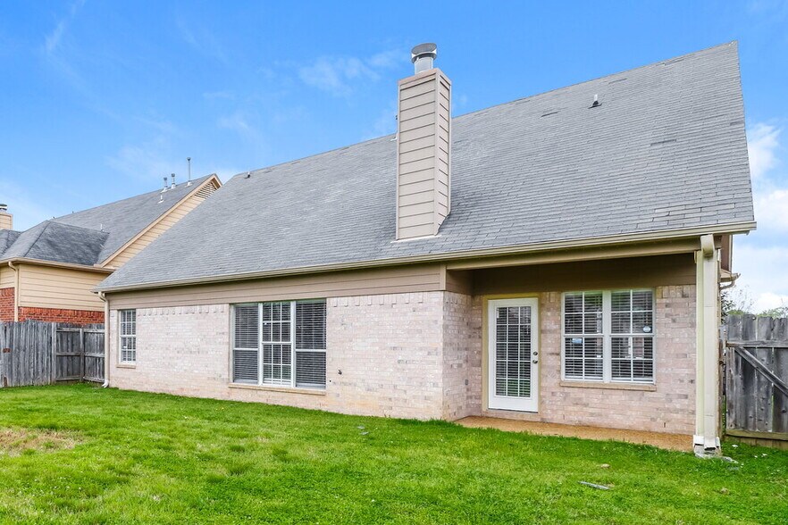 Building Photo - 9149 Chastain Pl