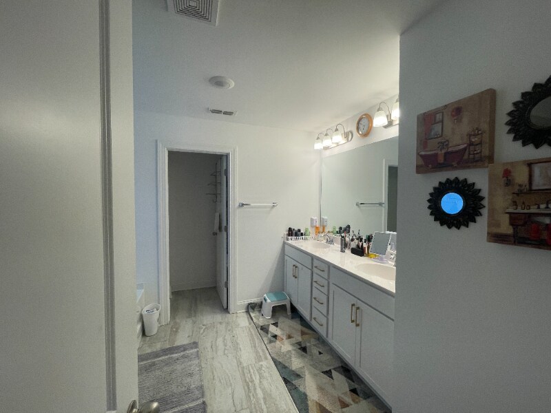 Building Photo - 1066 Dovecrest Way