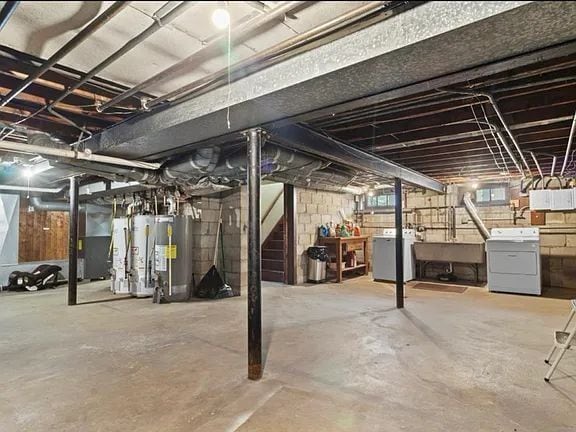 Building Photo - 3815 E Layton Ave