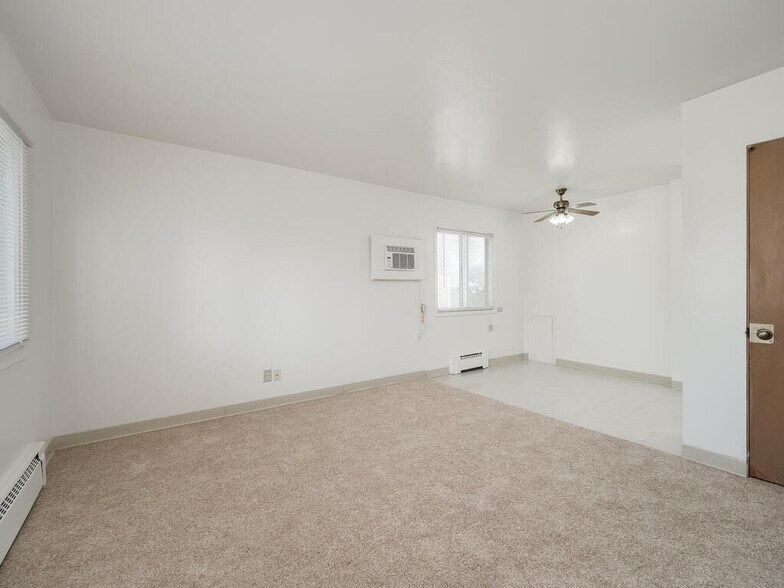 Building Photo - 4965 3rd St NE