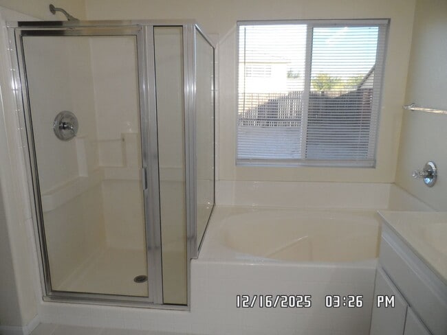 Building Photo - 4 Bedrooms, 2 Bathrooms, 3 Car Garage, 1899 sq. ft., Large Fenced, Front Yard Lawn, Near Schools ...