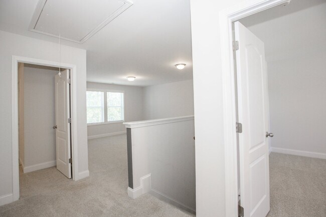 Building Photo - Charming 4 Bedroom Rental Home with Spacious Layout in Carthage, NC!
