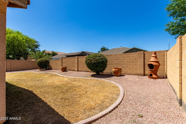 Building Photo - 4122 E Palm Beach Dr