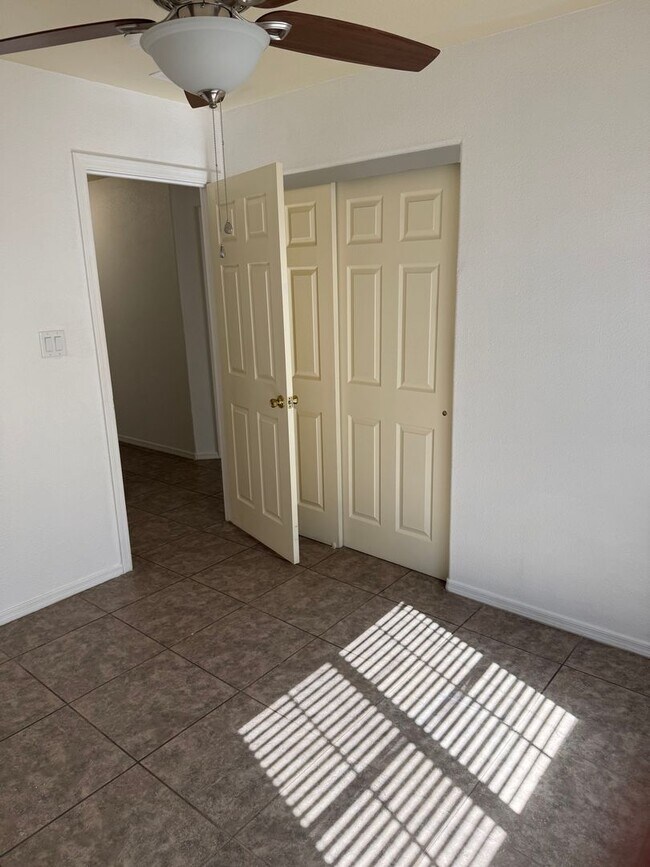 Building Photo - Solar Home for Rent