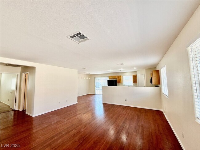 Building Photo - 4912 River Splash Ave