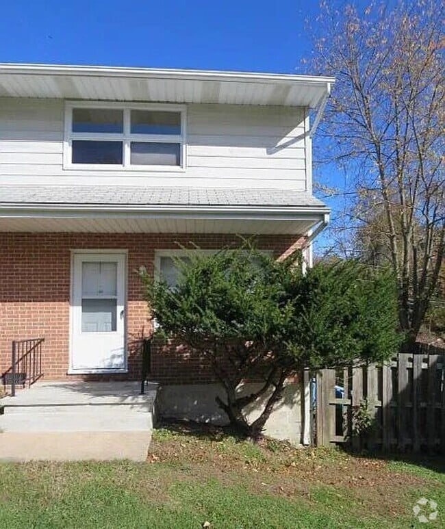 Building Photo - (MR) 847-853 Tydings