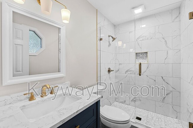 Building Photo - 48 Bluff Pointe Way