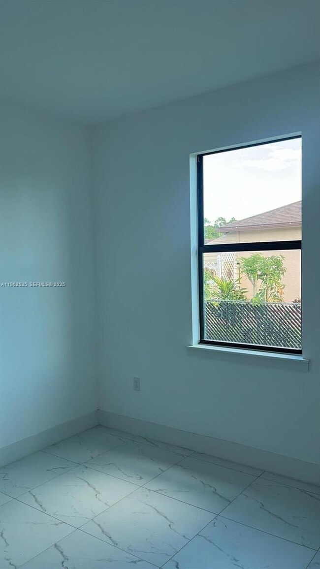 Building Photo - 4660-4662 26th St SW