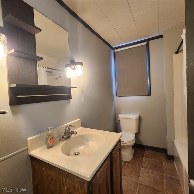Building Photo - 141 Highland Ave