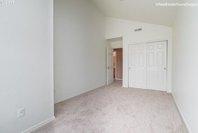 Building Photo - 1407 SW 175th Ave