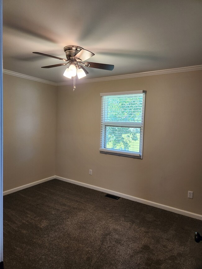 Building Photo - 3009 W Sunset Dr