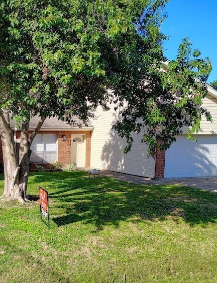 Building Photo - 2235 McKean Dr