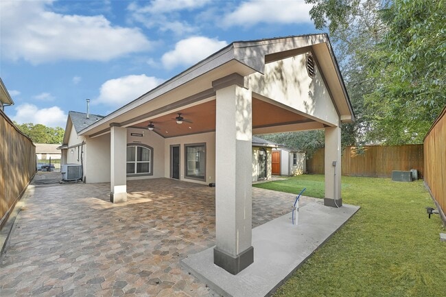 Building Photo - 10519 Pleasanton Dr