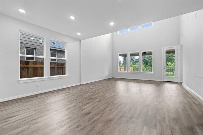 Building Photo - 144 Alicante Ln