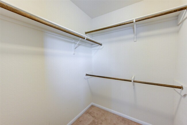 Building Photo - 10907 Woodland Leaf Ln