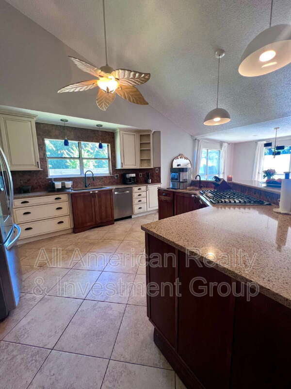 Building Photo - 101 Hands Cove Ln