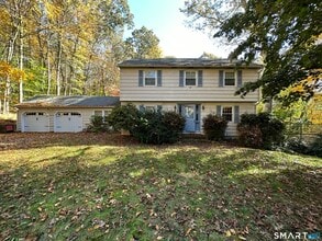 Building Photo - 26 S Glenwoods Rd