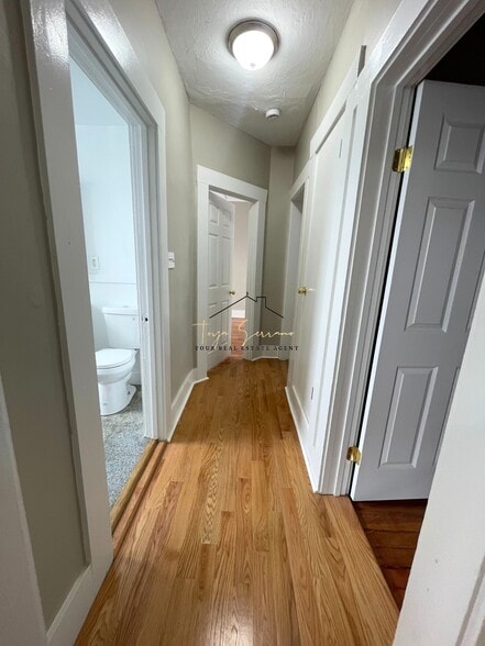 Building Photo - 6 Bowdoin Park