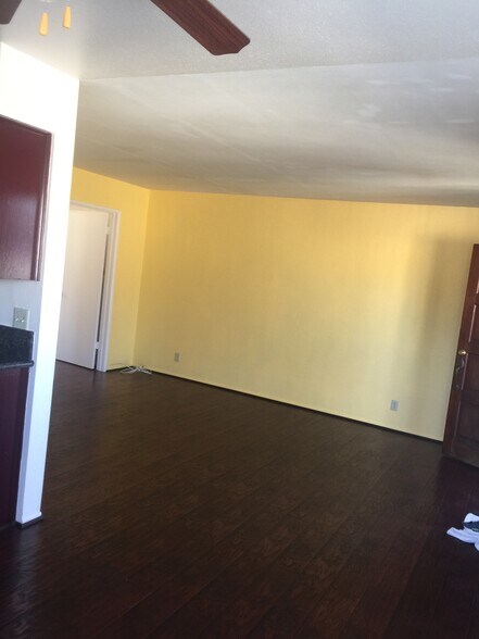 Building Photo - 1832 S Curson Ave