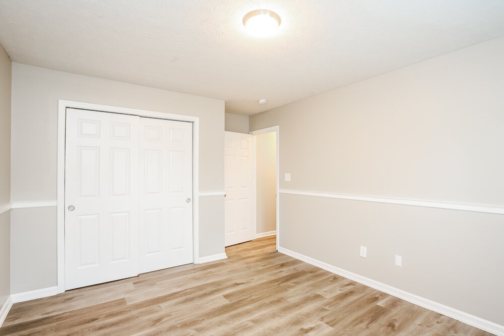 Building Photo - 4087 FairOaks Dr
