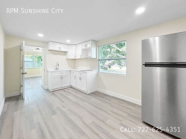 Building Photo - 9814 110th Ln N