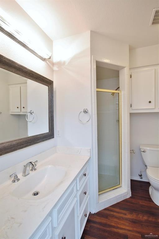 Building Photo - 25 Xanthisma Ave