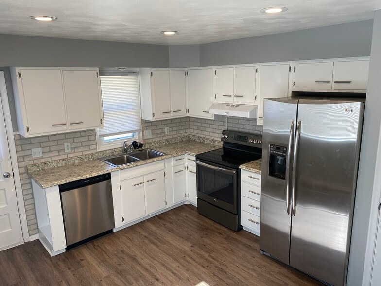 Building Photo - 2654 N 93rd Street
