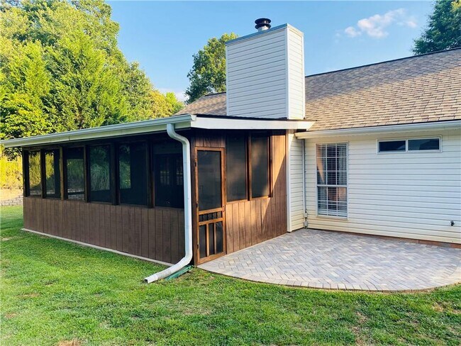 Building Photo - 1635 Marble Rock Way