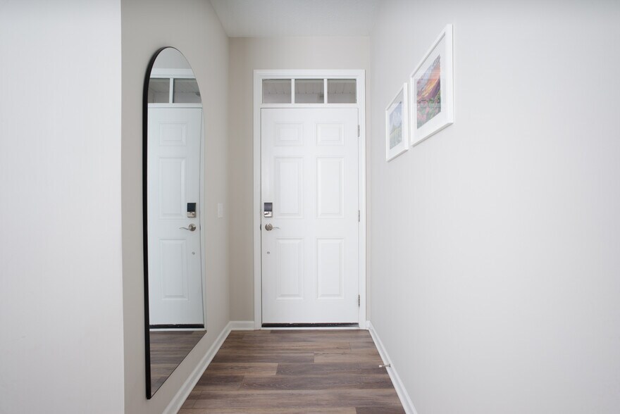 Building Photo - 810 Dipper Ln