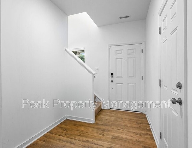 Building Photo - 6500 Bolles Landing Ct