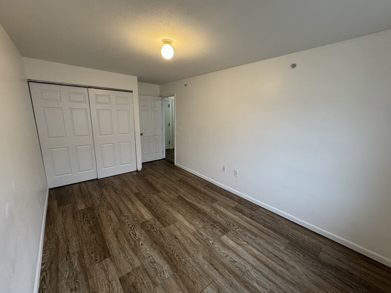 Building Photo - 143 Admiral Ln