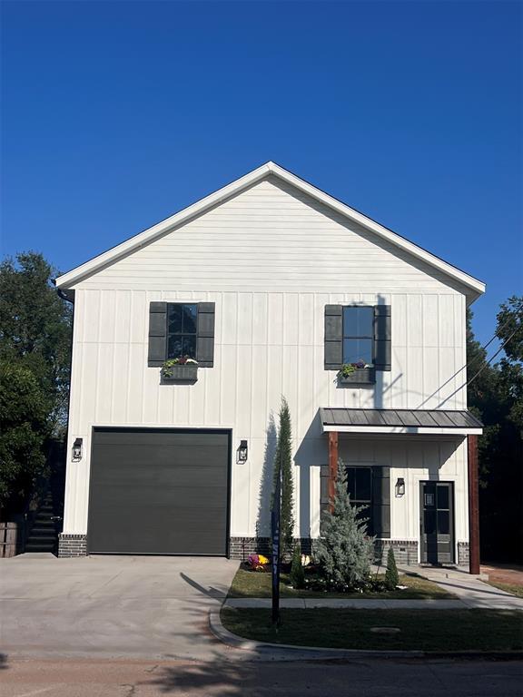 Building Photo - 204 S University Dr