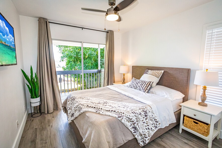 Building Photo - 9341 Green Meadows Way