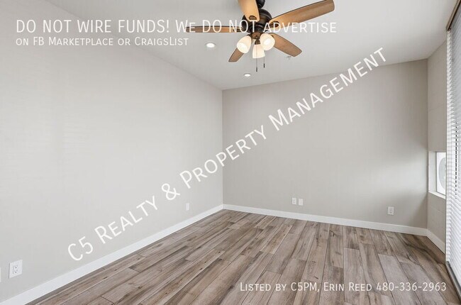 Building Photo - 1111 W University Dr