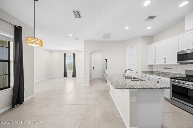Building Photo - 8008 Gullen Dr