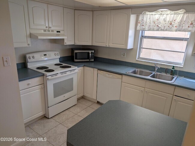 Building Photo - 3135 Shady Dell Ln