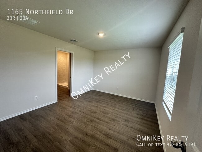 Building Photo - 1165 Northfield Dr