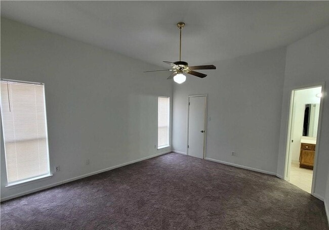 Building Photo - Upgraded 3 bedroom 2 bathroom home!  HOUSI...