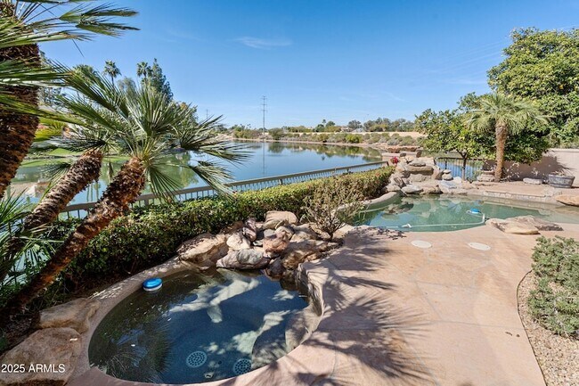 Building Photo - 10164 E Cochise Dr
