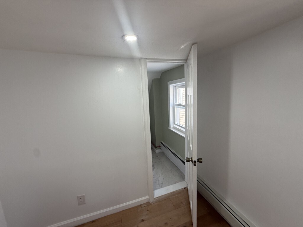 Building Photo - 82 McAdoo Ave