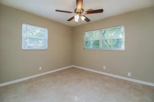 Building Photo - 625 Holland Ave