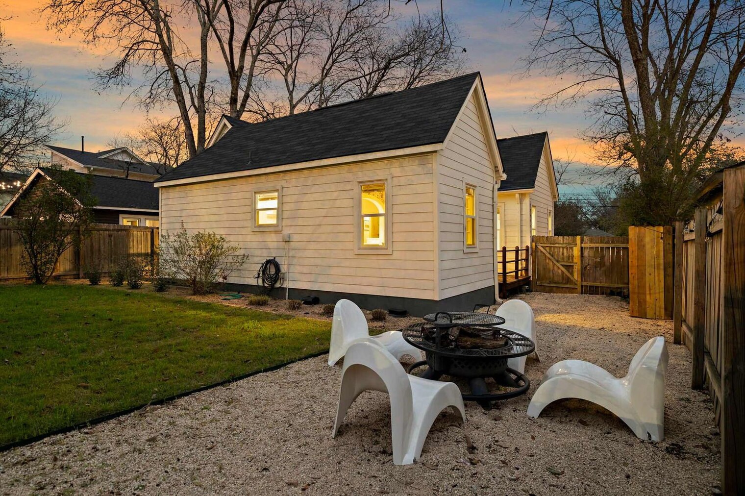 Building Photo - 3308 Robinson Ave