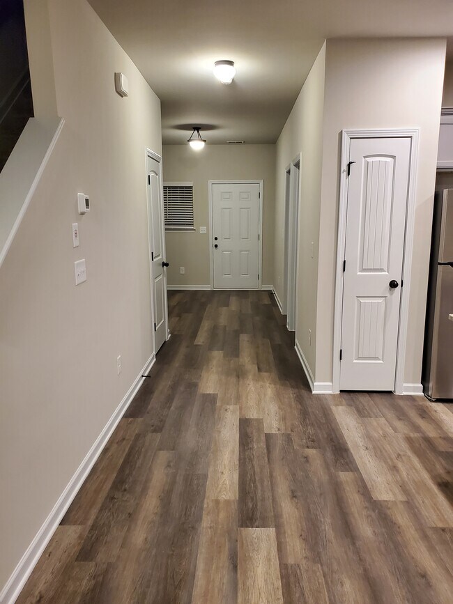 Building Photo - 1509 Creel Ln