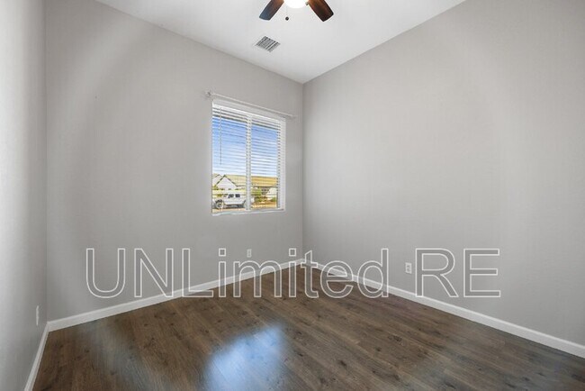 Building Photo - 4795 Edgemont Rd