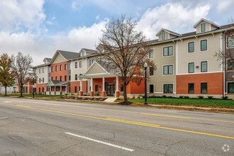 Building Photo - Fairwood Commons