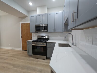 Building Photo - 421 W Belden
