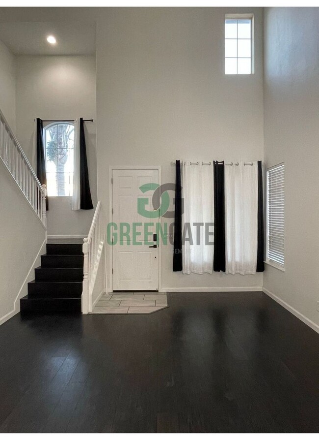 Building Photo - Reduced Price ***BEAUTIFUL 2 STORY 4 BEDRO...